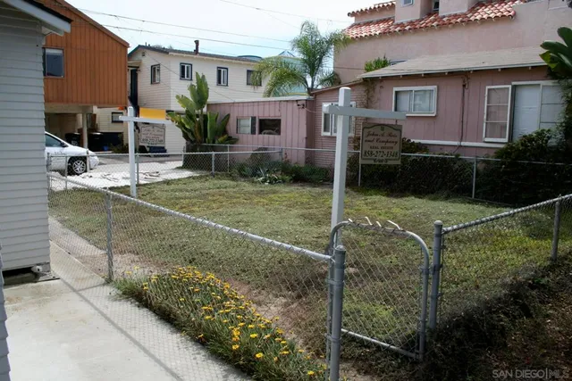 $950,000 | 821 Portsmouth Court, San Diego, CA 92109