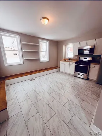 $1,425 | Undisclosed Address, Oswego, NY 13126