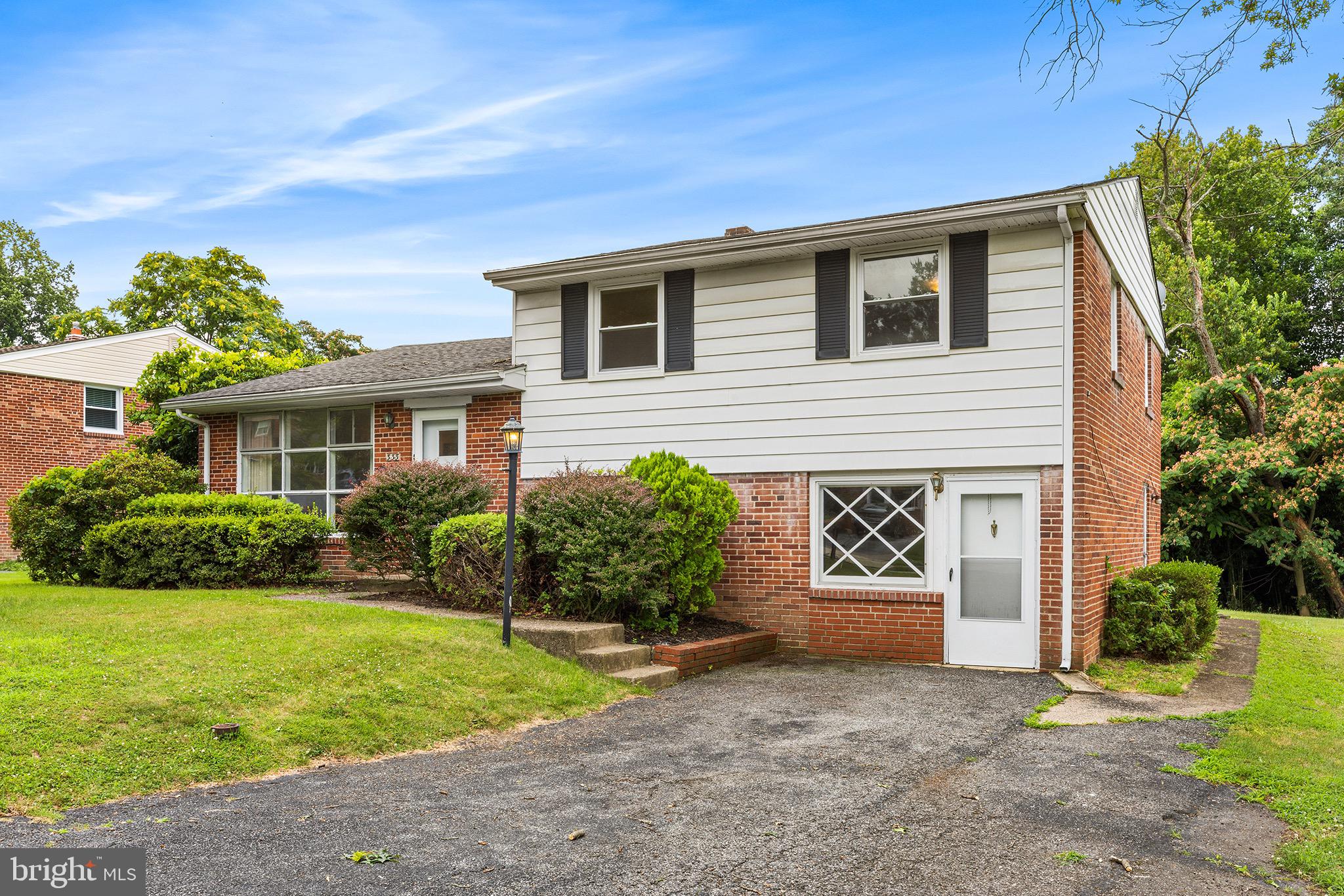 333 Candlewood Road Broomall, PA 19008 - Photo 2 of 27