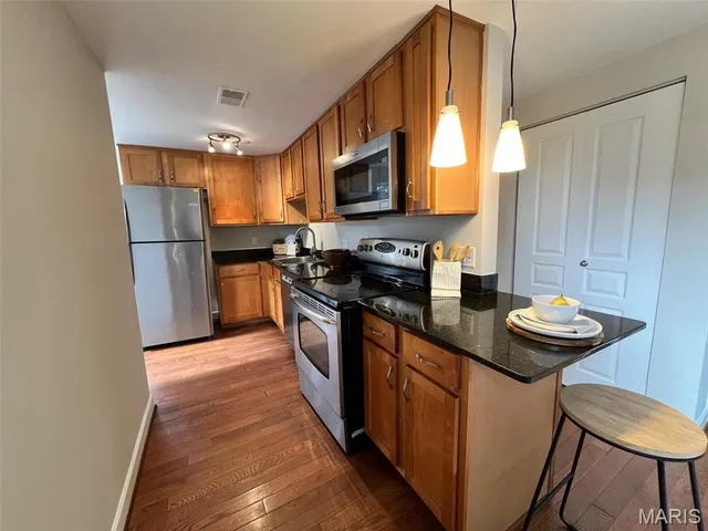 $134,900 | 5683 Waterman Boulevard, Unit 2W, St. Louis, MO 63112
