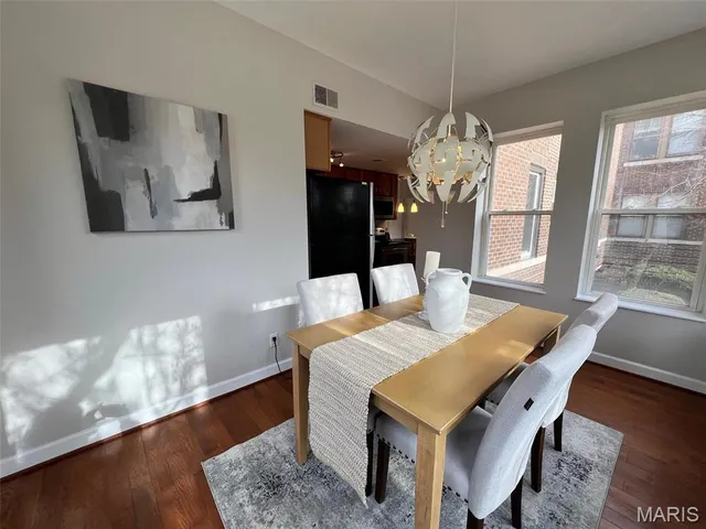 $134,900 | 5683 Waterman Boulevard, Unit 2W, St. Louis, MO 63112