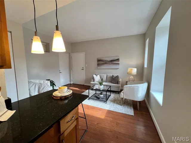 $134,900 | 5683 Waterman Boulevard, Unit 2W, St. Louis, MO 63112