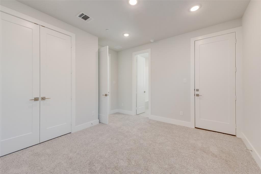 724 Ash Road Plano, TX 75075 - Photo 9 of 27 Representative Photo