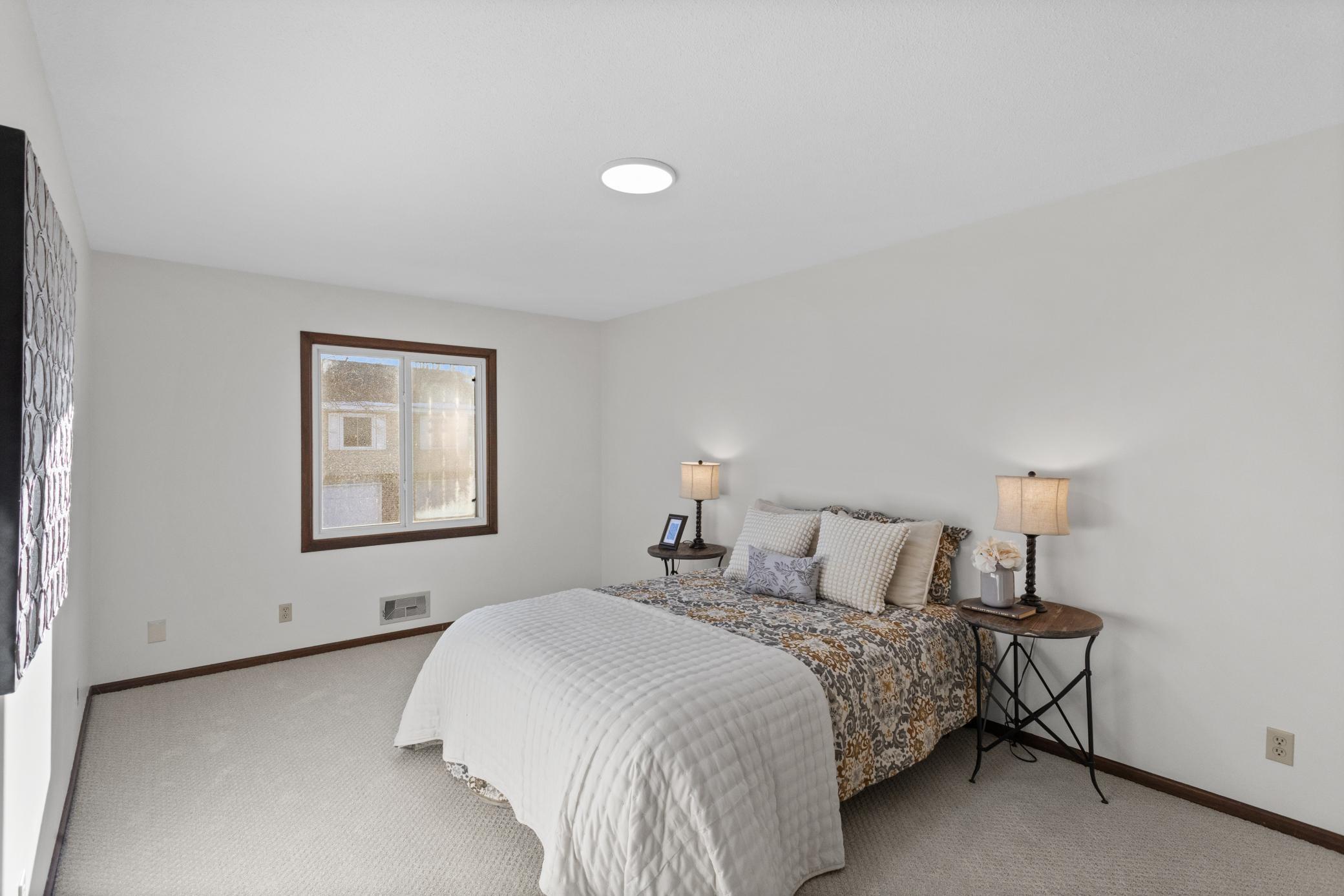 4670 Ridge Cliff Drive Eagan, MN 55122 - Photo 10 of 20