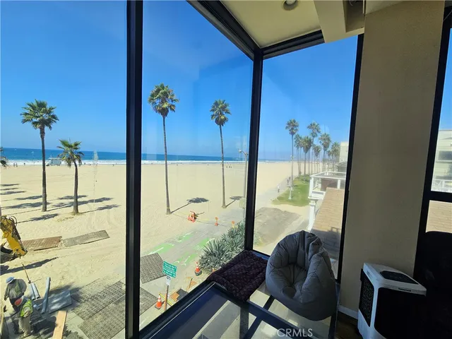$2,997,000 | 3009 Ocean Front Walk, Venice, CA 90291