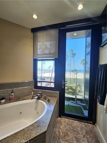 $2,997,000 | 3009 Ocean Front Walk, Venice, CA 90291