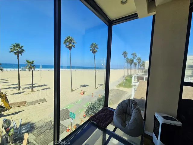 $2,997,000 | 3009 Ocean Front Walk, Venice, CA 90291