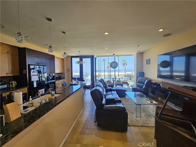 $2,997,000 | 3009 Ocean Front Walk, Venice, CA 90291