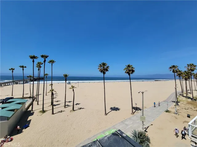 $2,997,000 | 3009 Ocean Front Walk, Venice, CA 90291