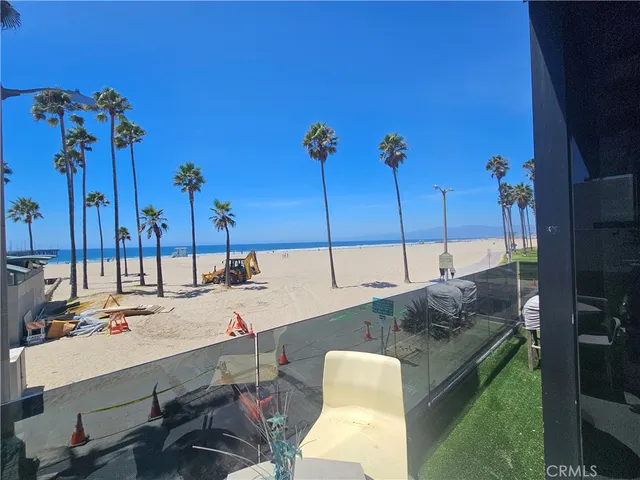 $2,997,000 | 3009 Ocean Front Walk, Venice, CA 90291