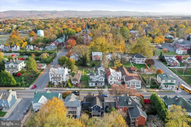 $465,000 | 316 East Washington Street, Charles Town, WV 25414