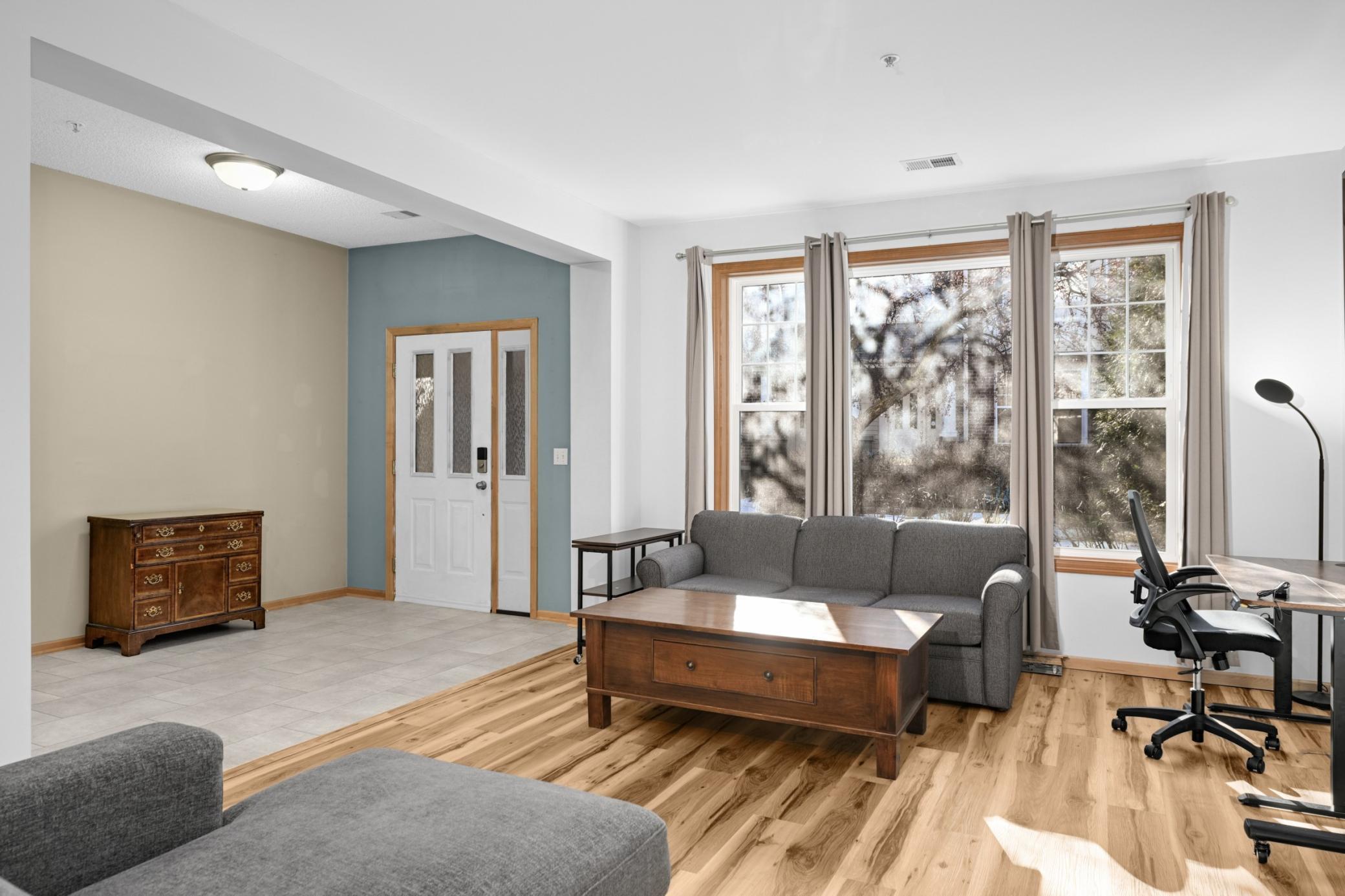 8517 Forestview Lane North Maple Grove, MN 55369 - Photo 4 of 22