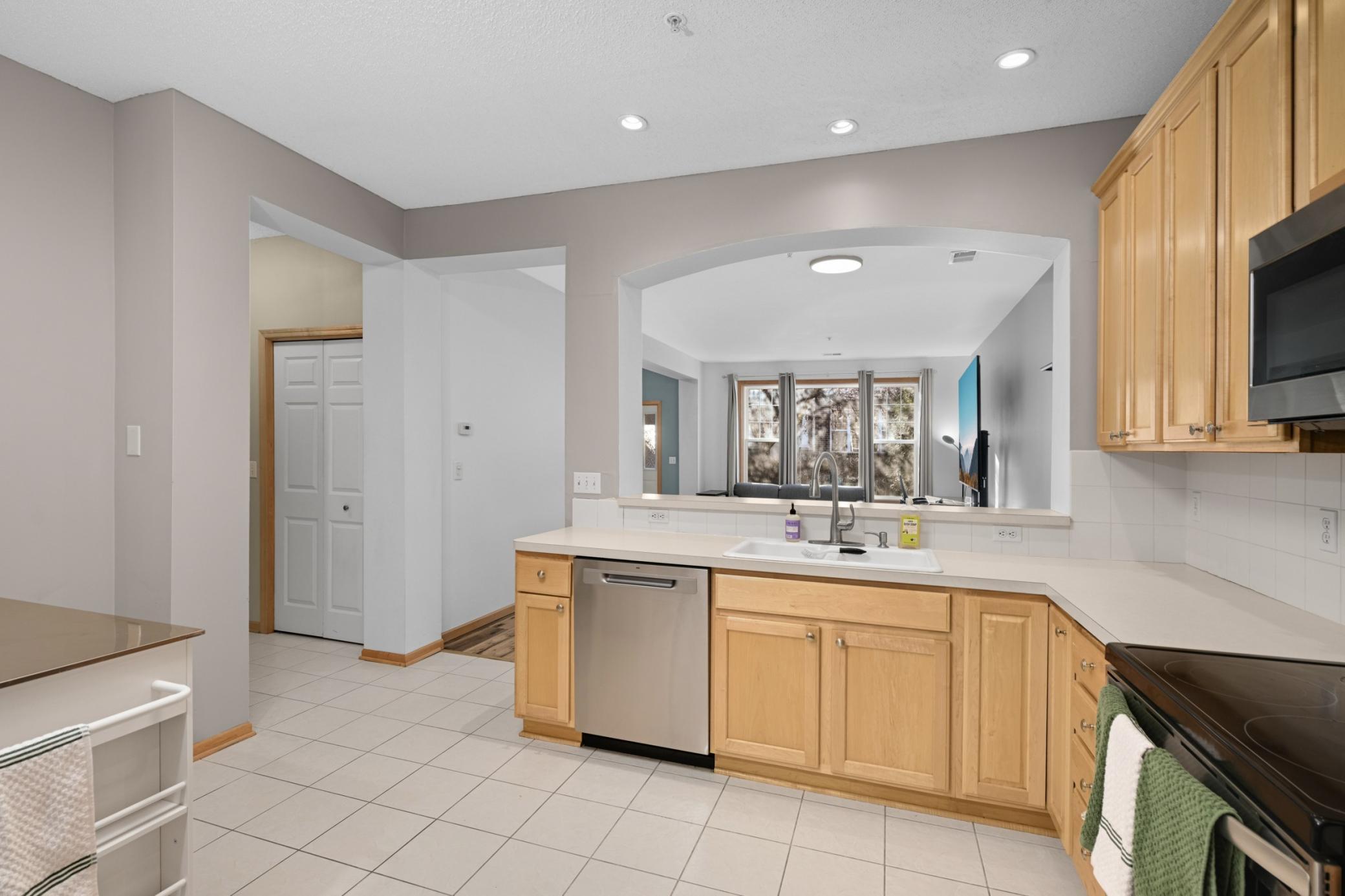 8517 Forestview Lane North Maple Grove, MN 55369 - Photo 7 of 22