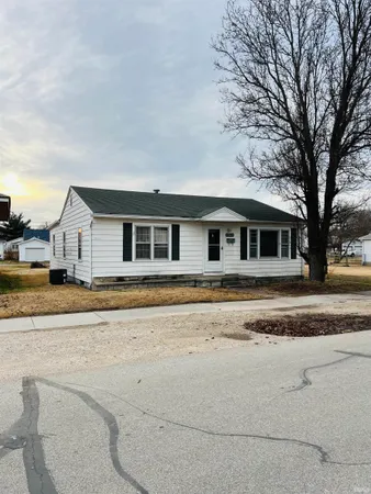 $129,900 | 1323 Parkinson Street, Vincennes, IN 47591