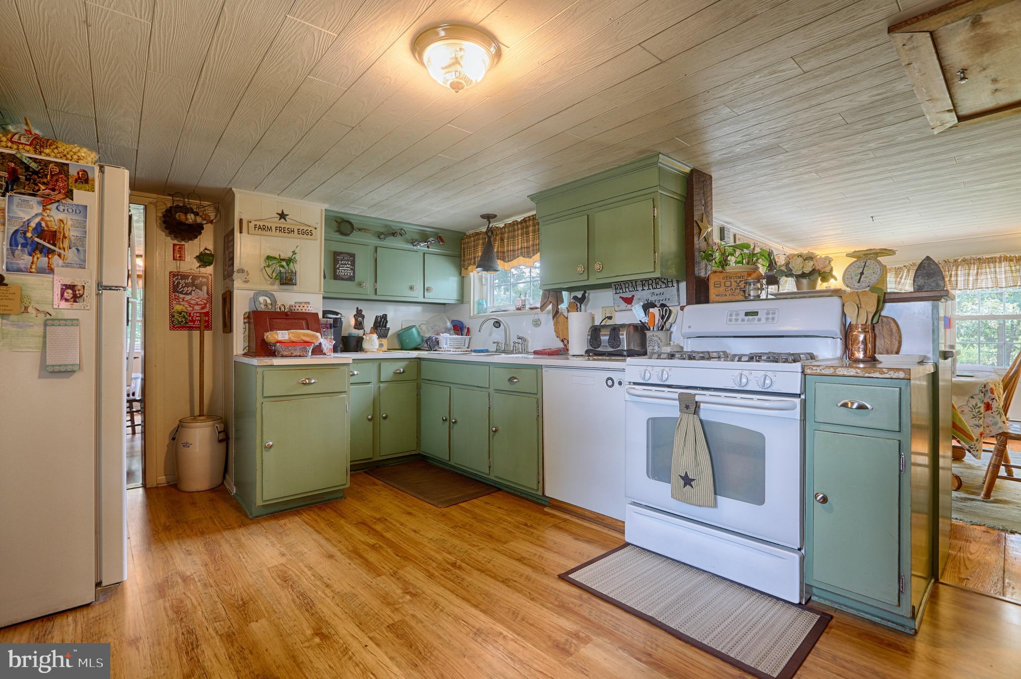 25439 Towers Road Denton, MD 21629 - Photo 24 of 40 a room with sink and cabinets