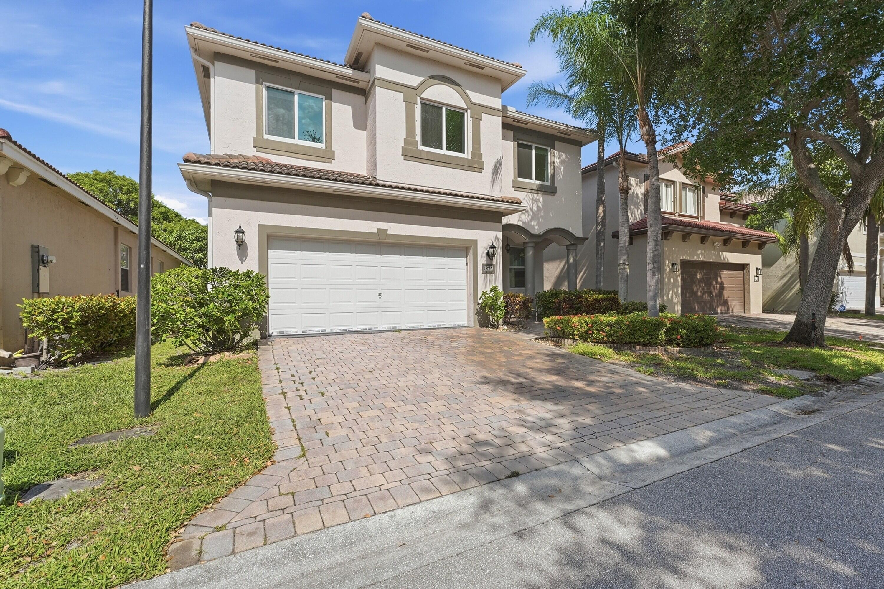 1275 Rose Gate Boulevard Riviera Beach, FL 33404 - Photo 2 of 45 02_dsc03524