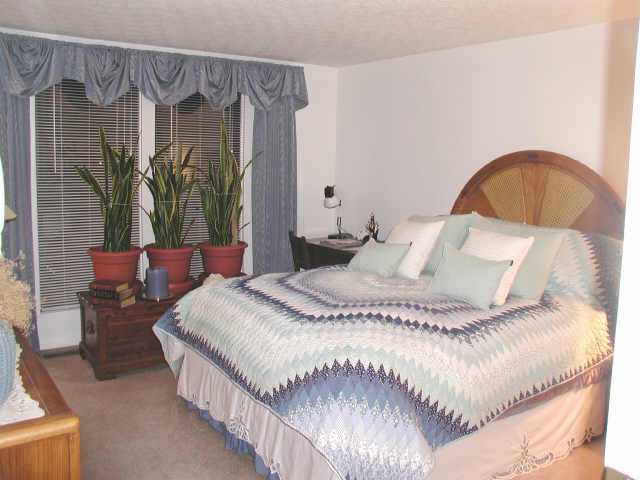 1979 Wolverhampton Road Powell, OH 43065 - Photo 5 of 5 Gallery Image 5