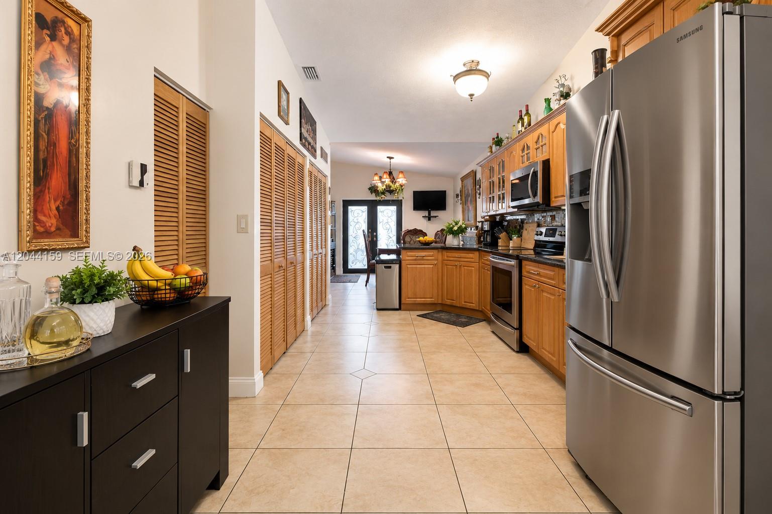 7232 West 29th Way Hialeah, FL 33018 - Photo 3 of 19 KITCHEN