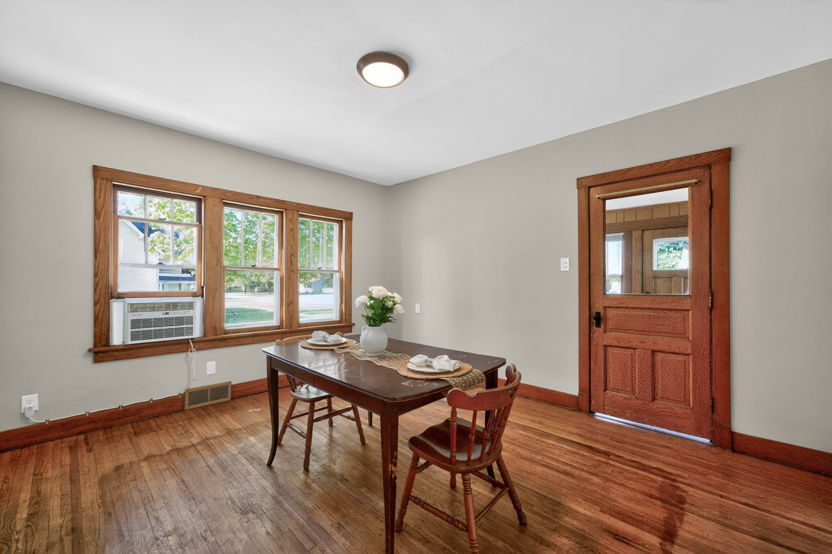 406 Locust Street Sycamore, IL 60178 - Photo 11 of 41