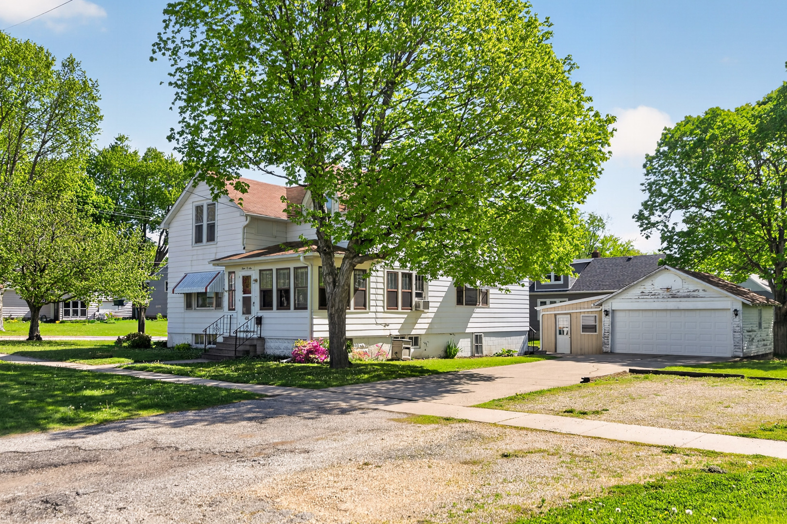406 Locust Street Sycamore, IL 60178 - Photo 2 of 41