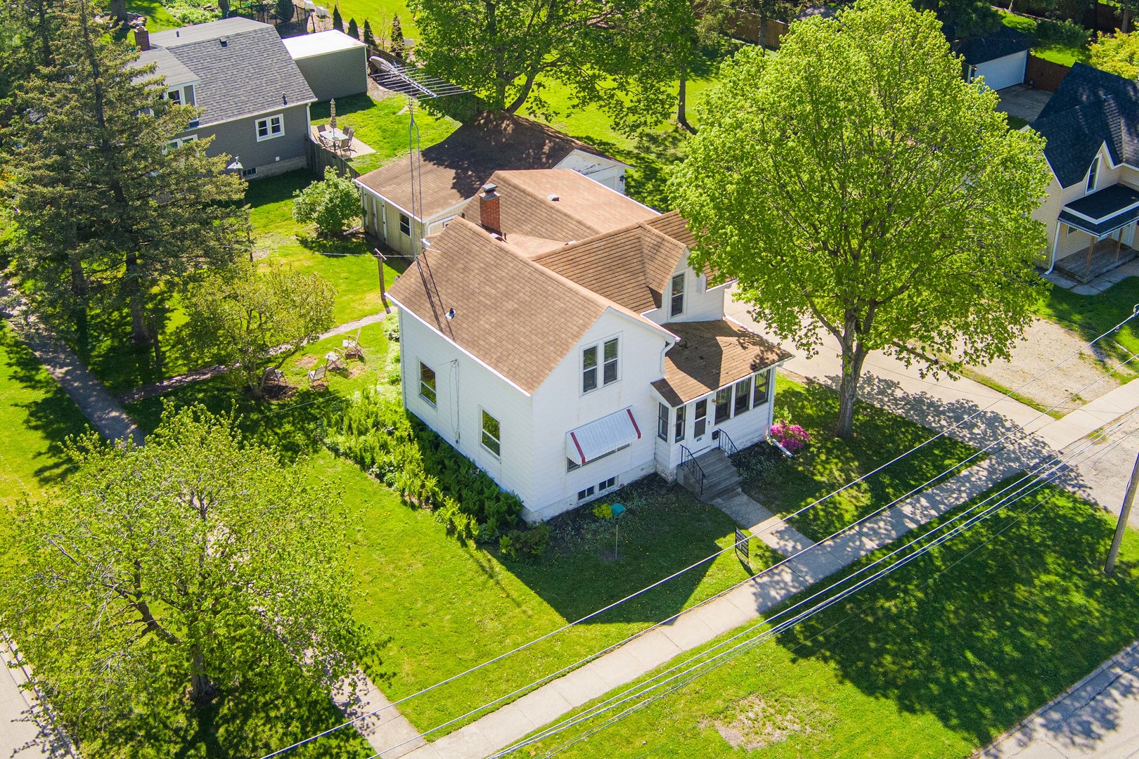 406 Locust Street Sycamore, IL 60178 - Photo 3 of 41