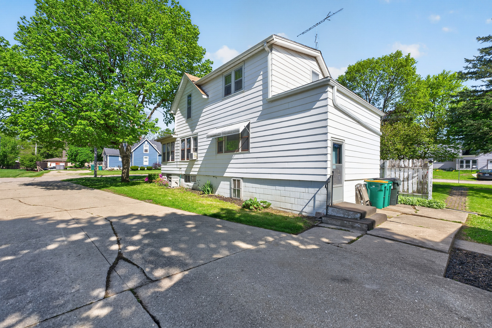406 Locust Street Sycamore, IL 60178 - Photo 38 of 41