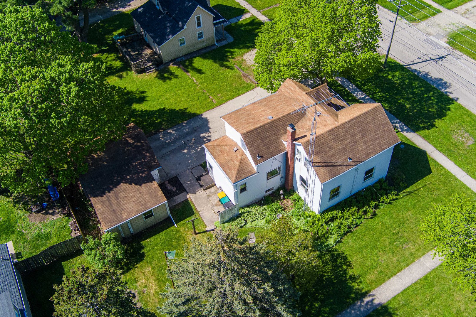 406 Locust Street Sycamore, IL 60178 - Photo 4 of 41