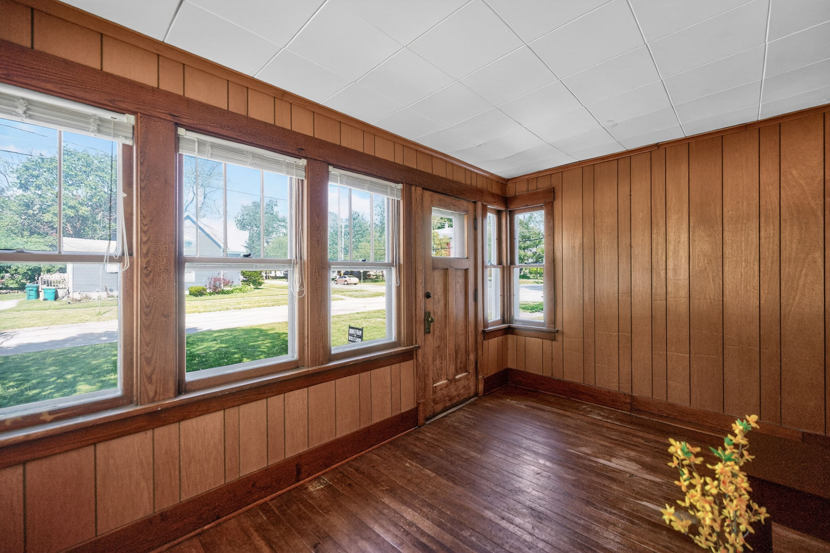 406 Locust Street Sycamore, IL 60178 - Photo 8 of 41