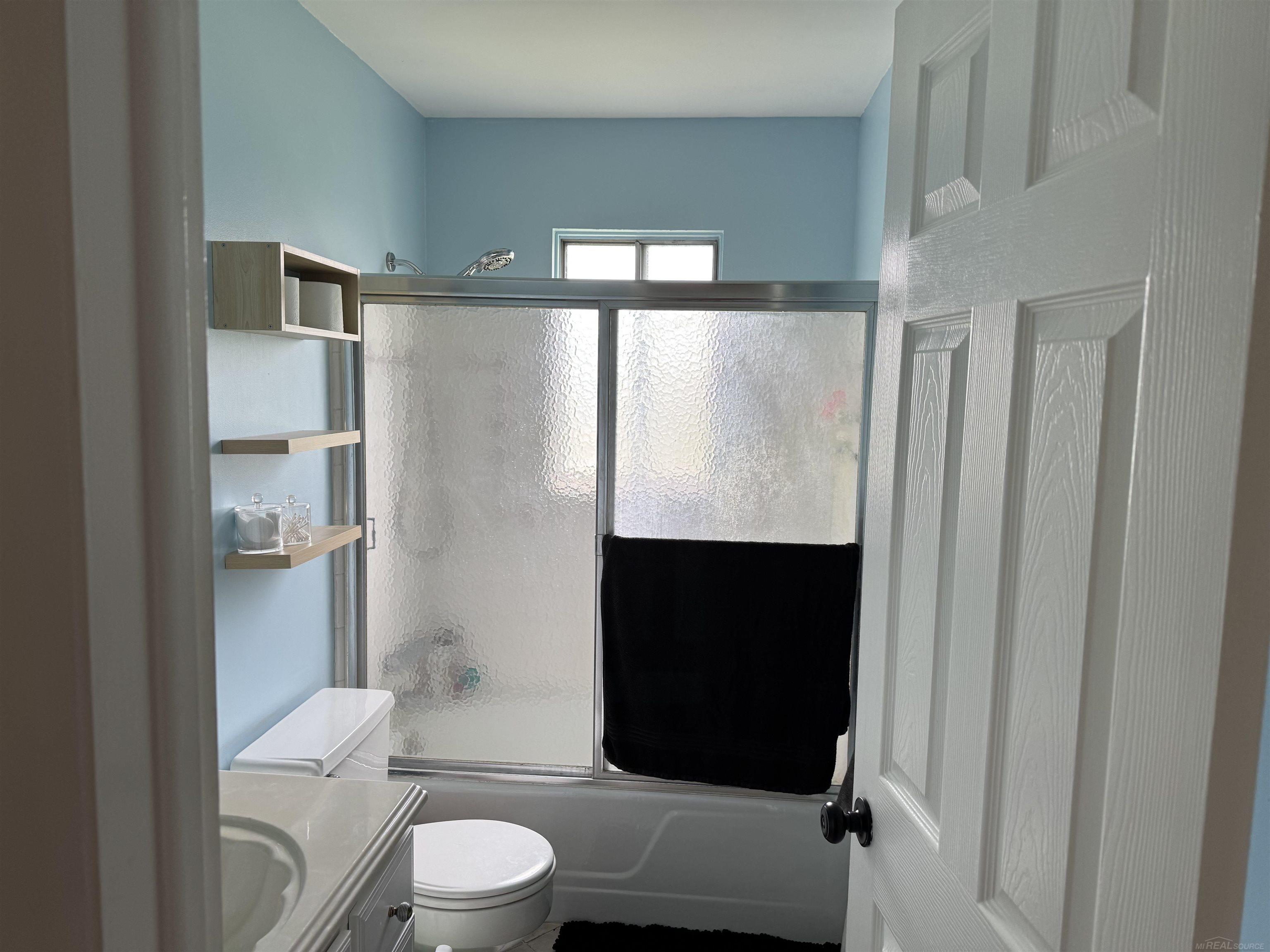 10201 Fenton Road Fenton, MI 48430 - Photo 4 of 12