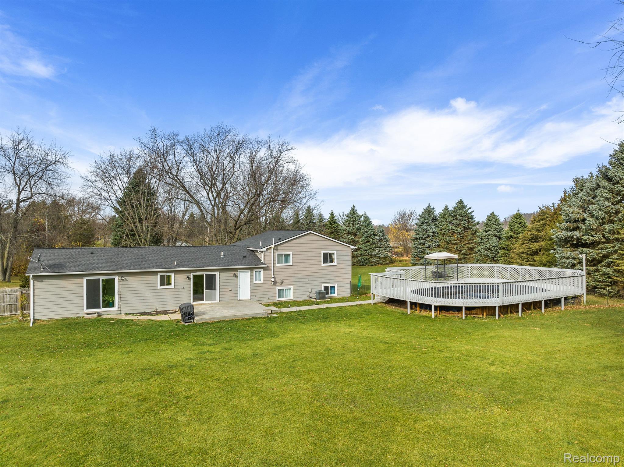 1065 Clyde Road Highland, MI 48357 - Photo 54 of 64 Back yard