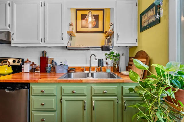 $210,000 | 82 Moretown Common Road, Unit 30, Moretown, VT 05660