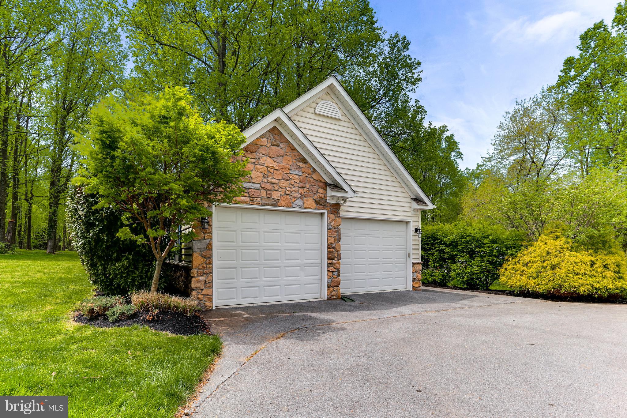 11814 Triadelphia Road Ellicott City, MD 21042 - Photo 9 of 59 2 Car Detached Garage