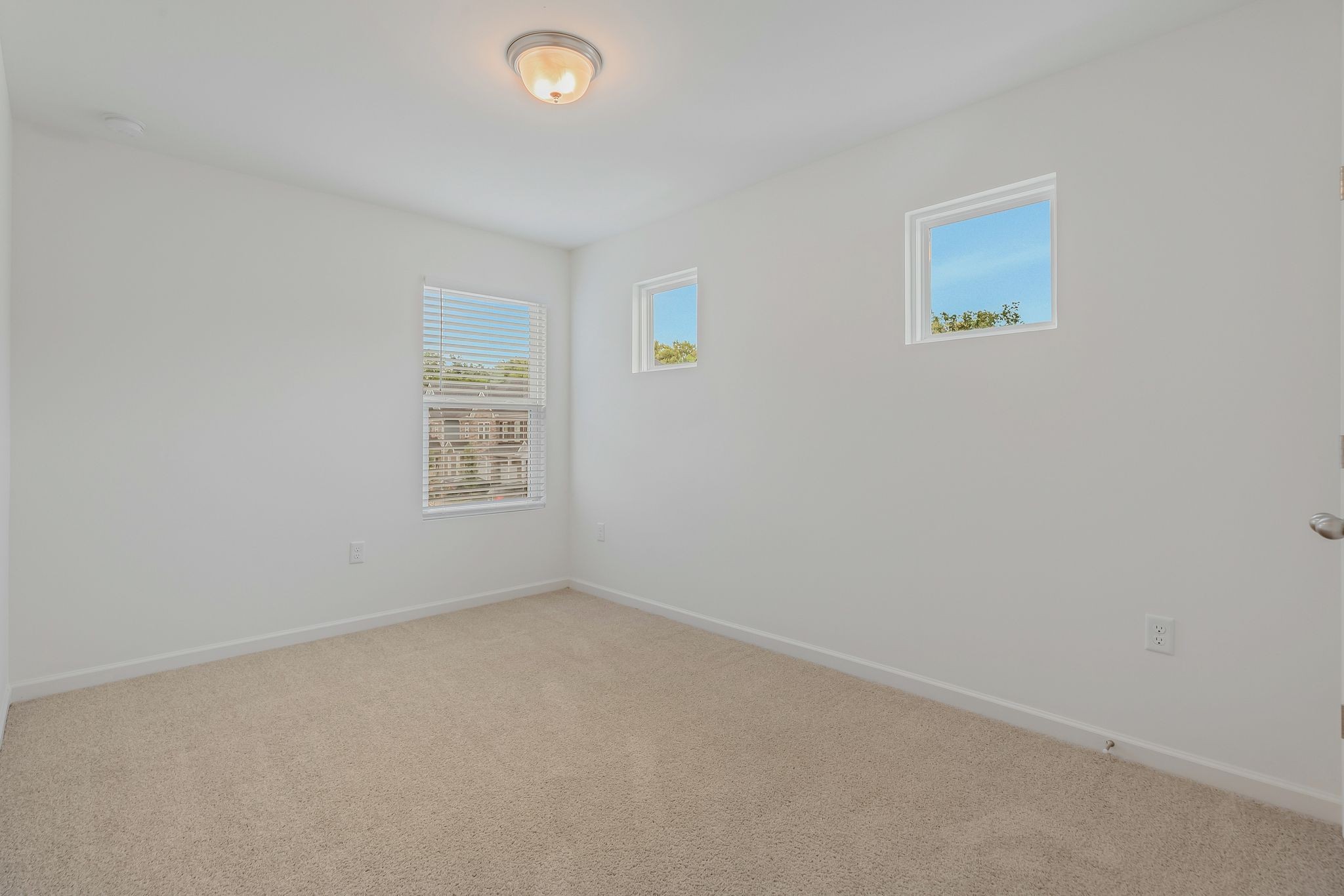 3419 Deerchase Circle Murfreesboro, TN 37129 - Photo 25 of 37 an empty room with a window
