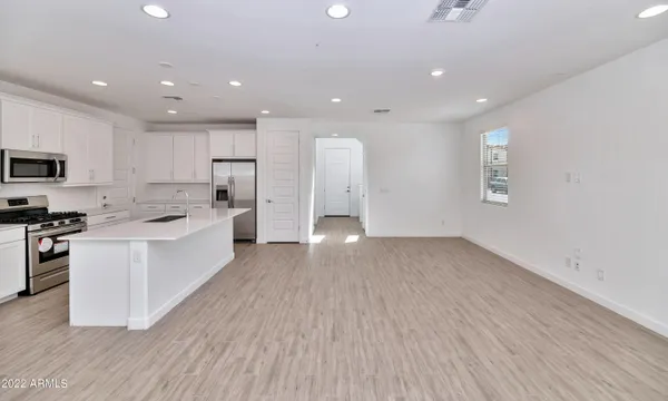$2,475 | 9918 East Texas Avenue, Mesa, AZ 85212