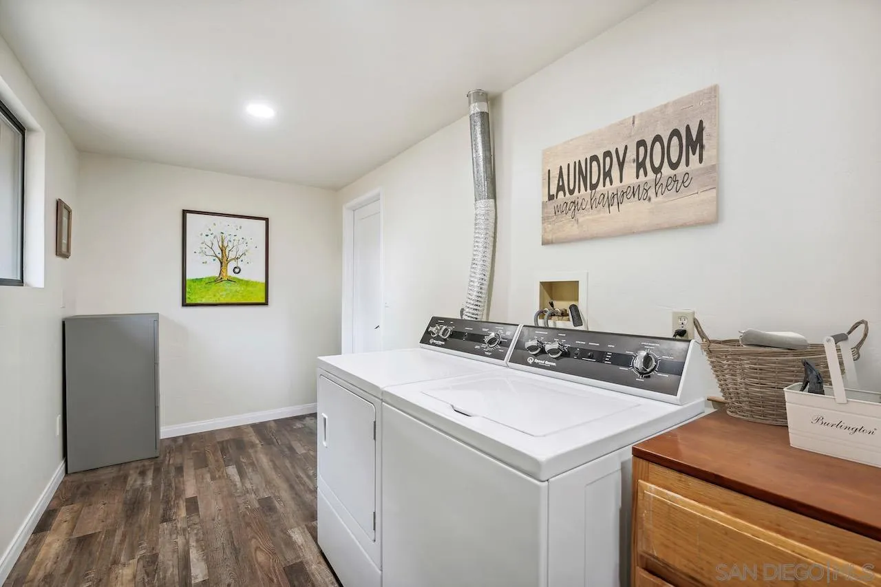 2952 Milpas Drive Escondido, CA 92029 - Photo 17 of 33 a utility room with dryer and washer