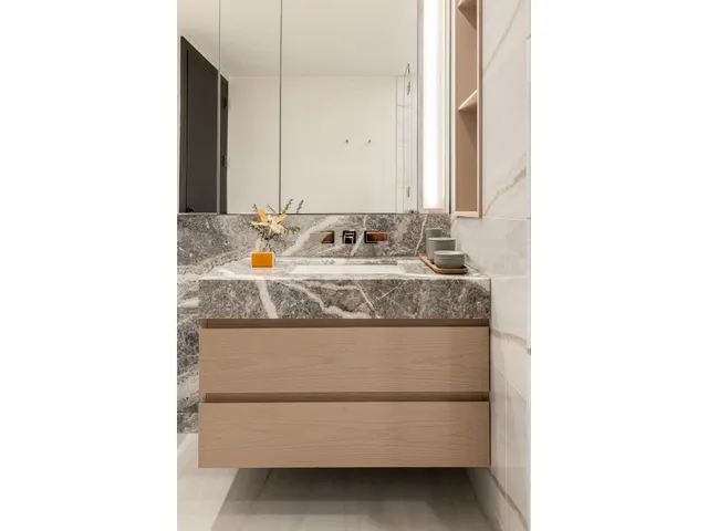 $1,265,000 | 125 Greenwich Street, Unit 66D | Financial District