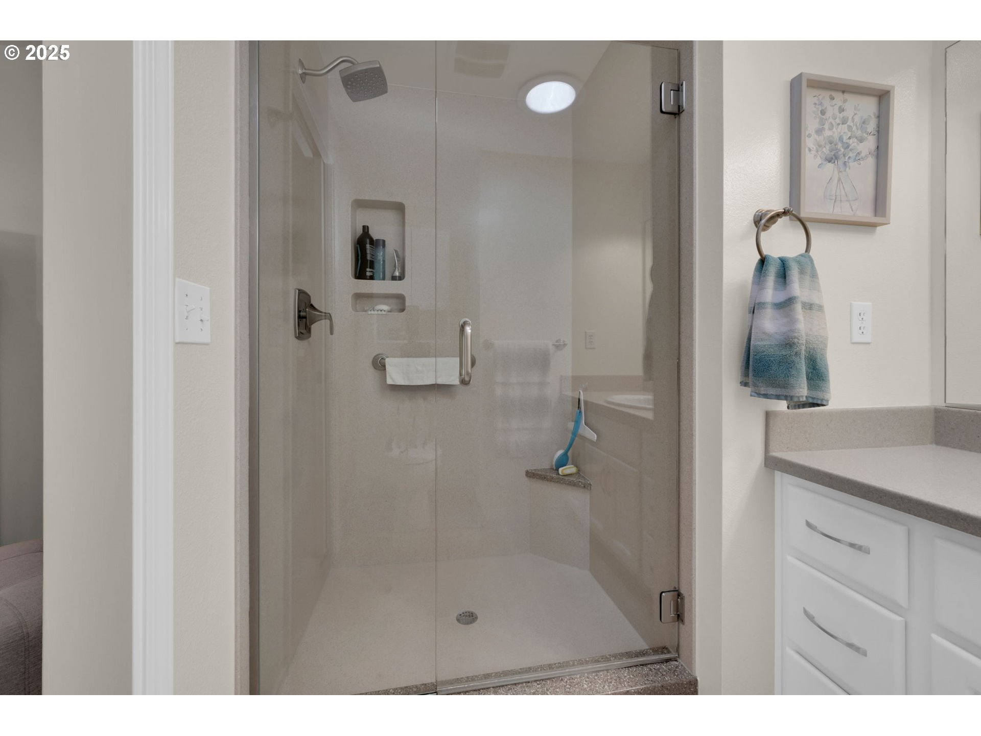 2458 Otto Street Springfield, OR 97477 - Photo 17 of 37 a bathroom with a shower