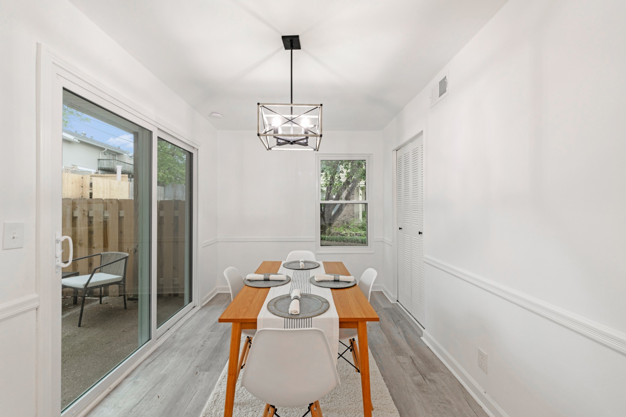 4000 Anderson Road, Unit 12 Nashville, TN 37217 - Photo 13 of 28 a very nice looking room with a large window