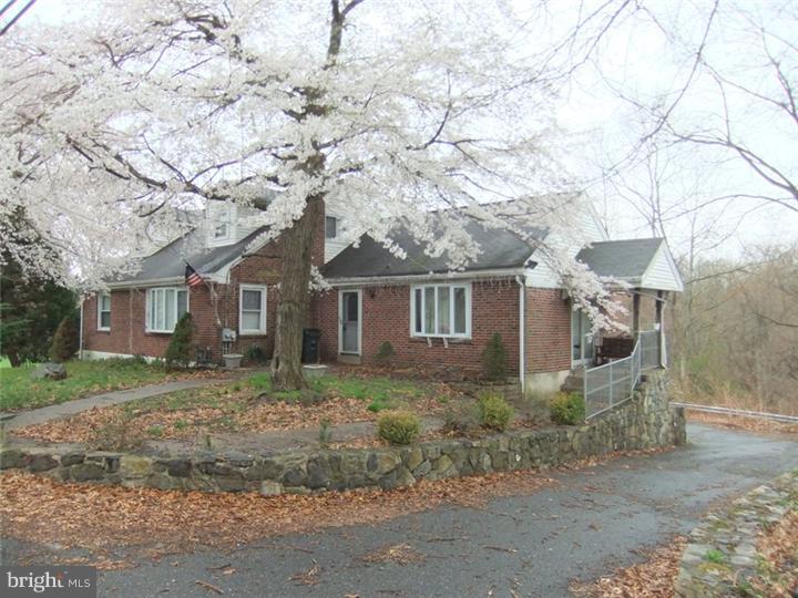 737 Brookhaven Road Wallingford, PA 19086 - Photo 1 of 25 Gallery Image 1