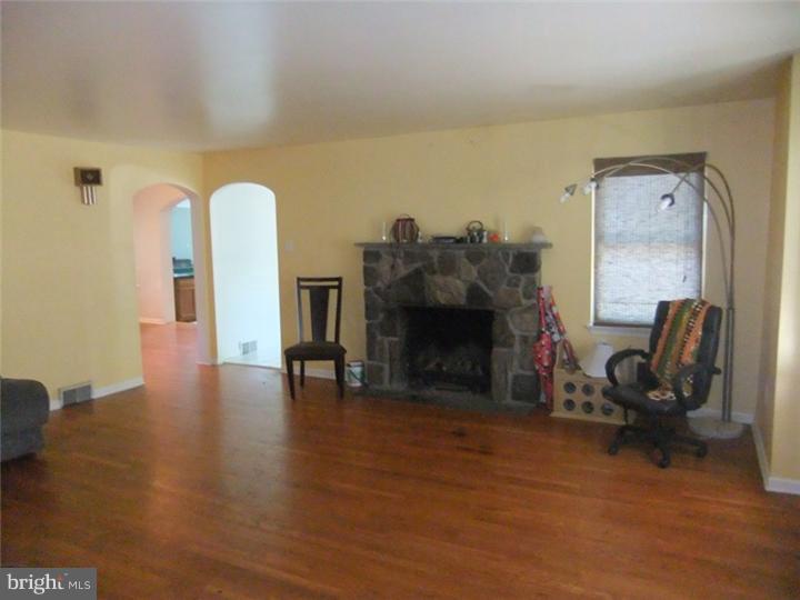 737 Brookhaven Road Wallingford, PA 19086 - Photo 7 of 25 Gallery Image 7