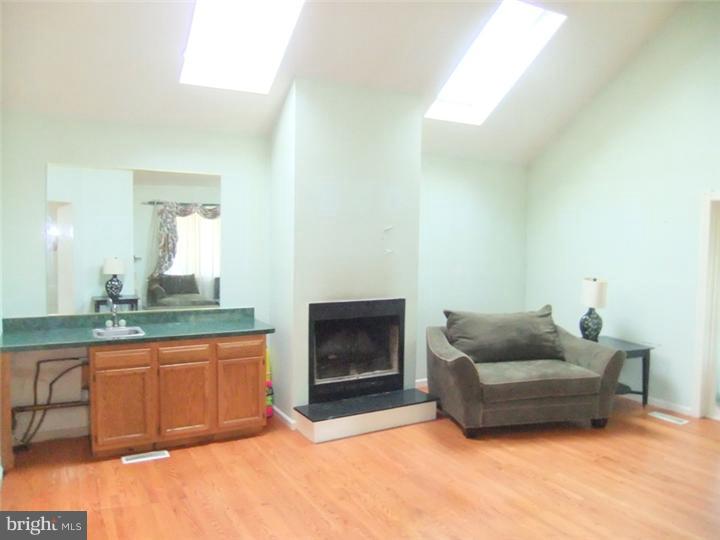 737 Brookhaven Road Wallingford, PA 19086 - Photo 9 of 25 Gallery Image 9