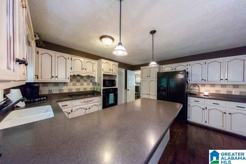 862 Ridgecrest Drive Gardendale, AL 35071 - Photo 9 of 48
