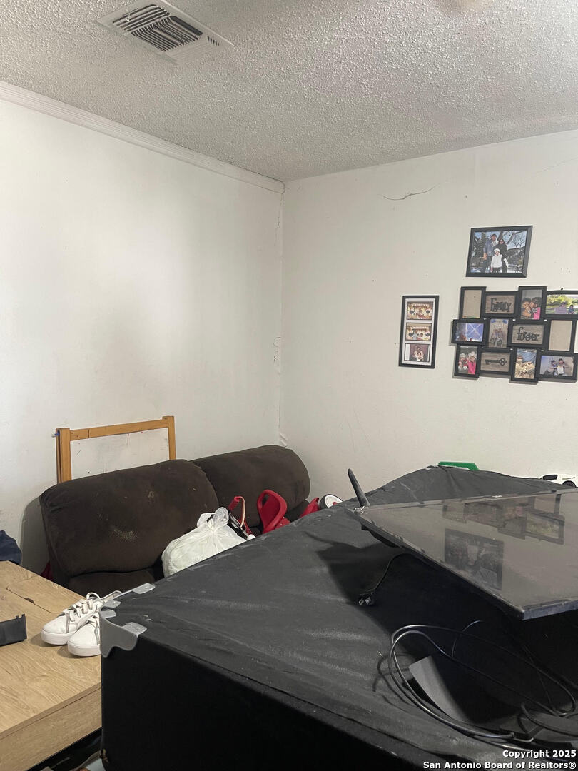 1934 West Ridgewood Court San Antonio, TX 78201 - Photo 13 of 21