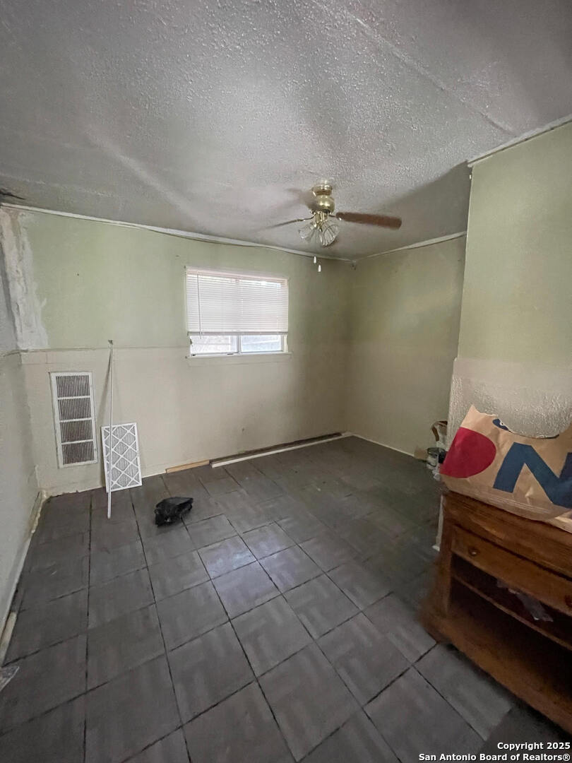 1934 West Ridgewood Court San Antonio, TX 78201 - Photo 18 of 21