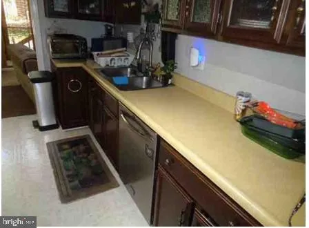 $500,000 | 4098 Camelot Court, Montclair, VA 22025