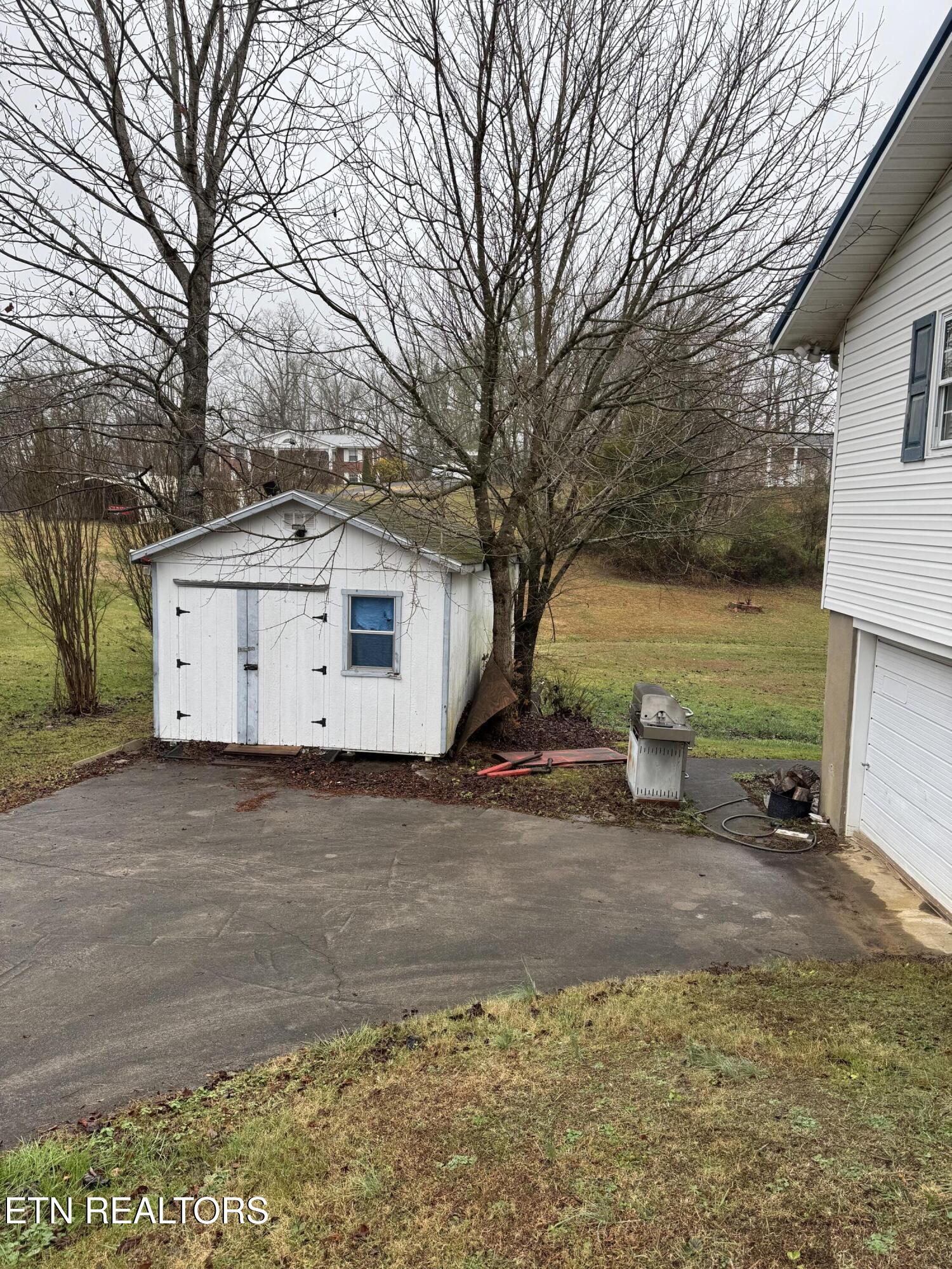 7215 North Ruggles Ferry Pike Knoxville, TN 37924 - Photo 3 of 32 IMG_8500