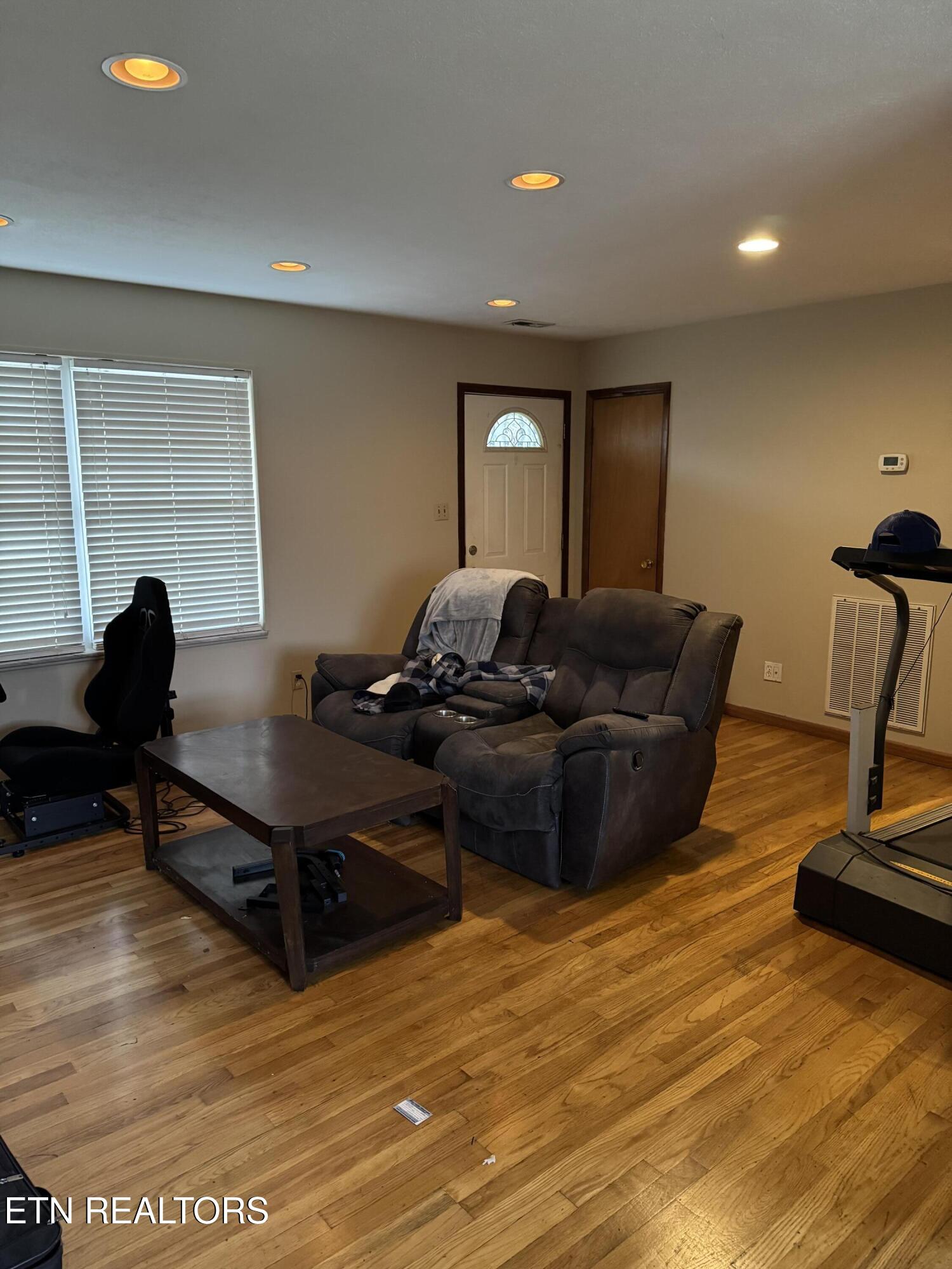 7215 North Ruggles Ferry Pike Knoxville, TN 37924 - Photo 4 of 32 IMG_8467