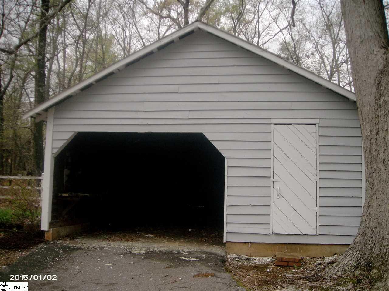 228 North Rutherford Road Greer, SC 29651 - Photo 2 of 27