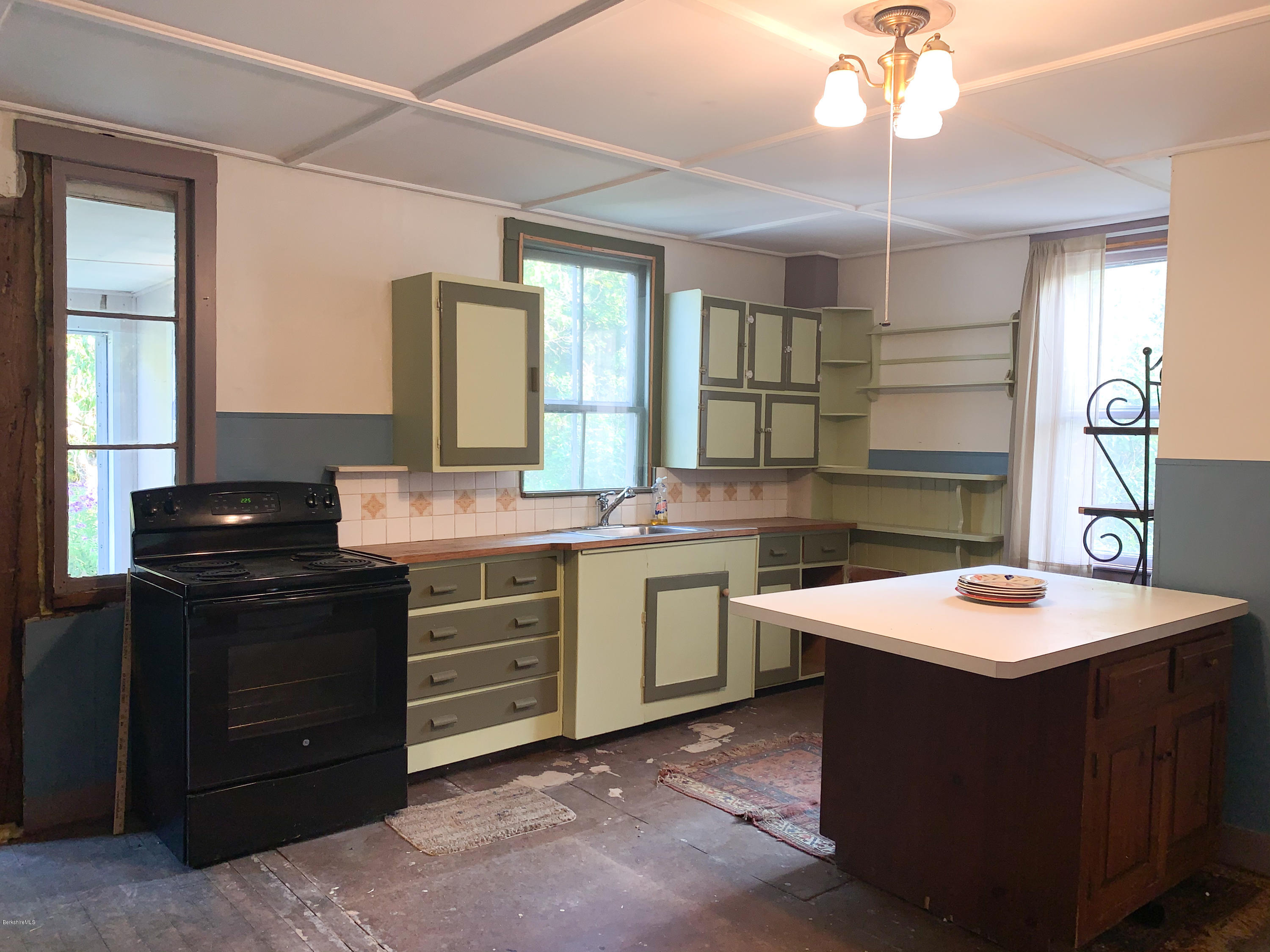 206 Old State Road Lanesborough, MA 01237 - Photo 12 of 56 Kitchen