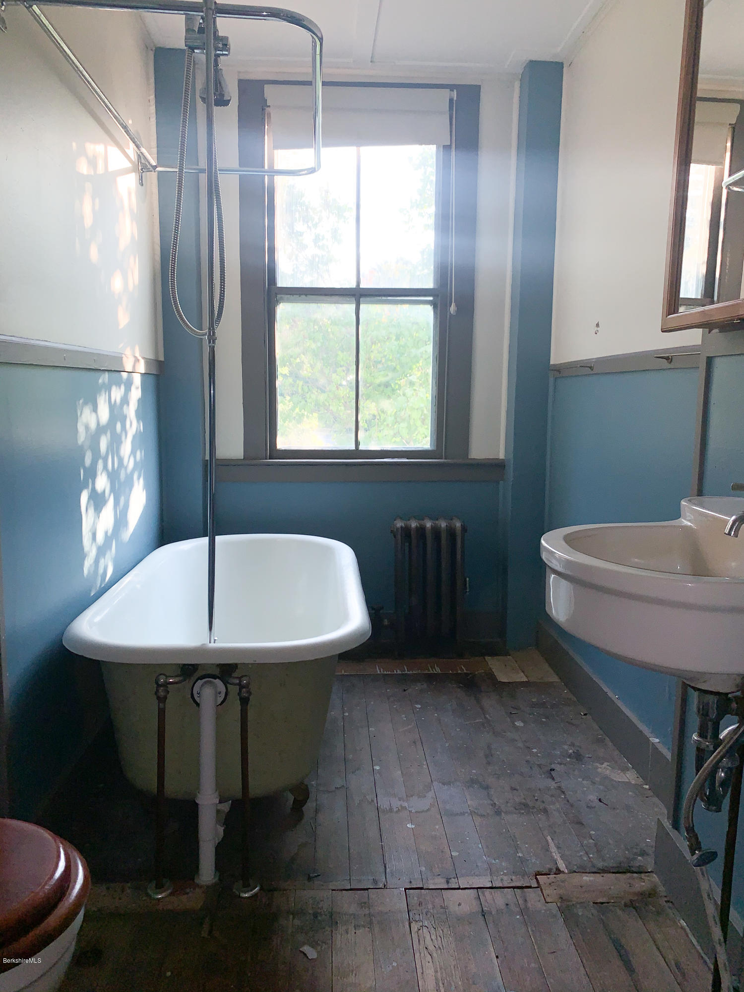 206 Old State Road Lanesborough, MA 01237 - Photo 19 of 56 Full bath
